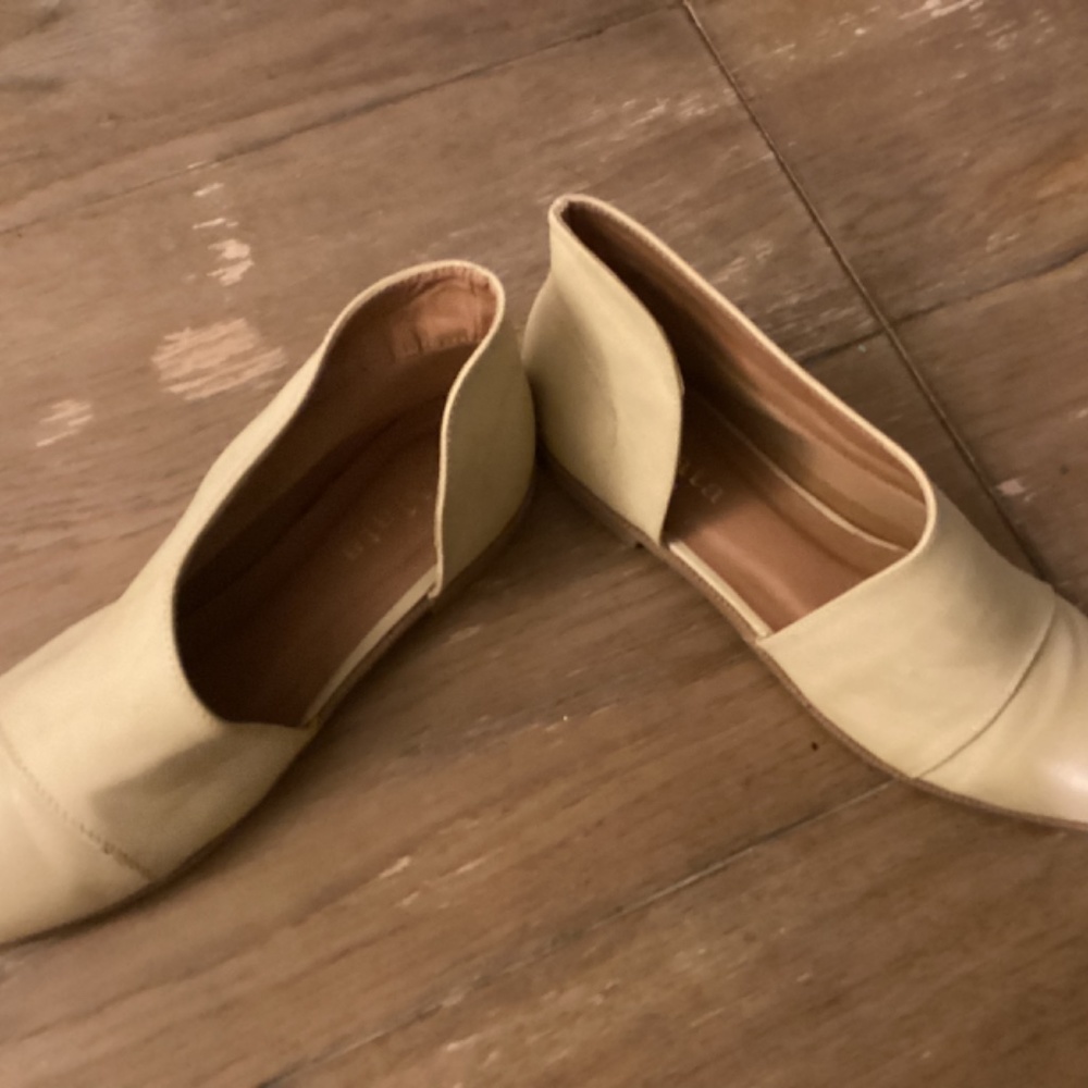 Flats - Picture 2 of 5